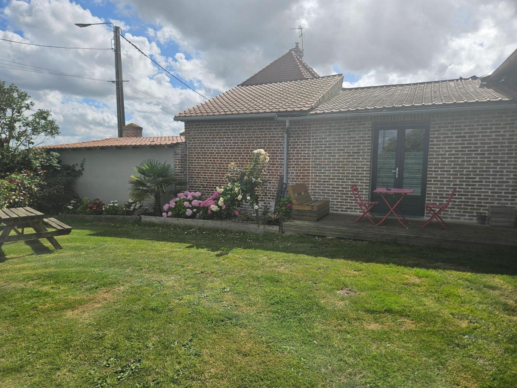 Chambre D Hotes Le Pigeonnier Fromelles Eksteriør billede